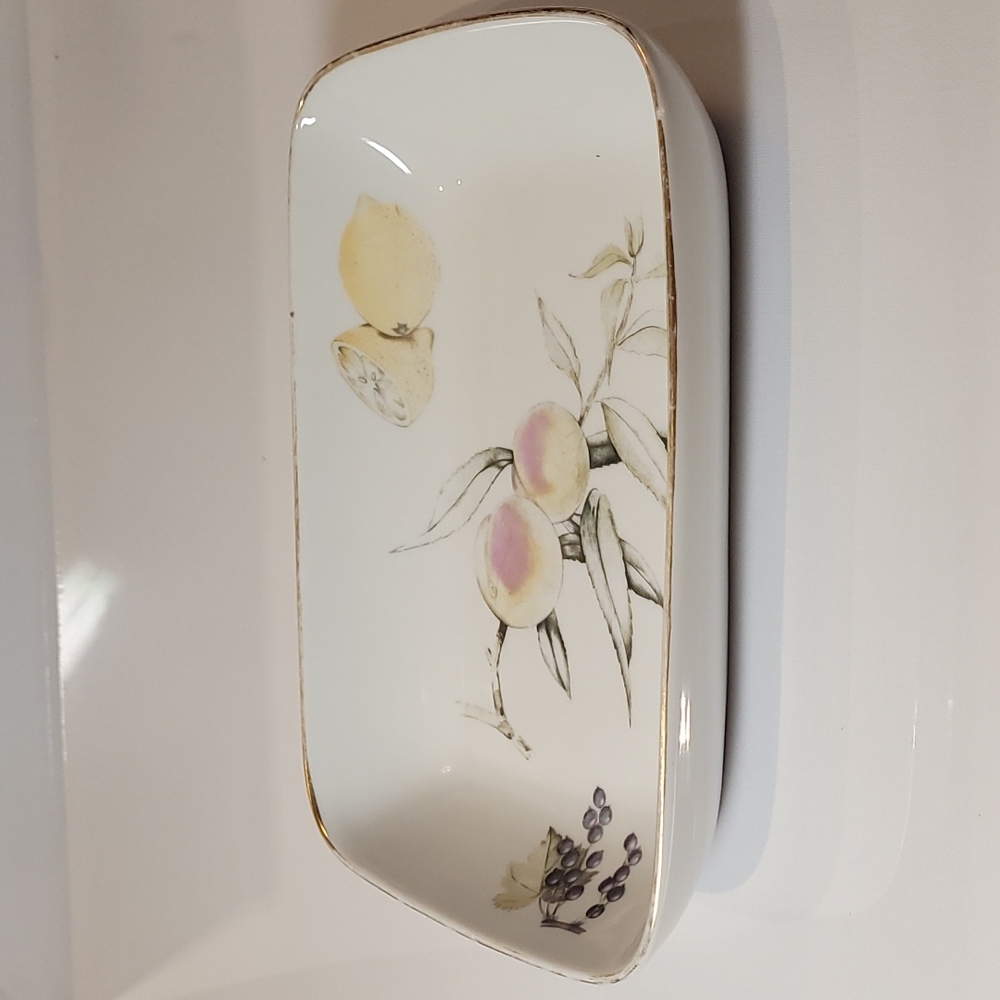 Royal worcester serving dish 10"-6.5"